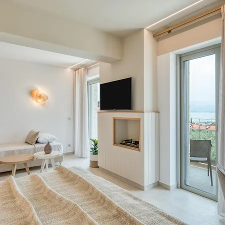 Palelia Living In The Olive Garden Hotel