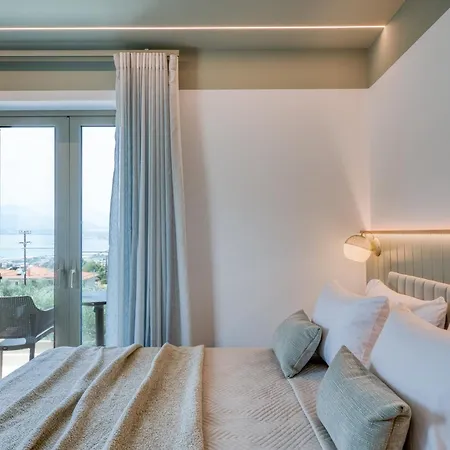 Palelia Living In The Olive Garden