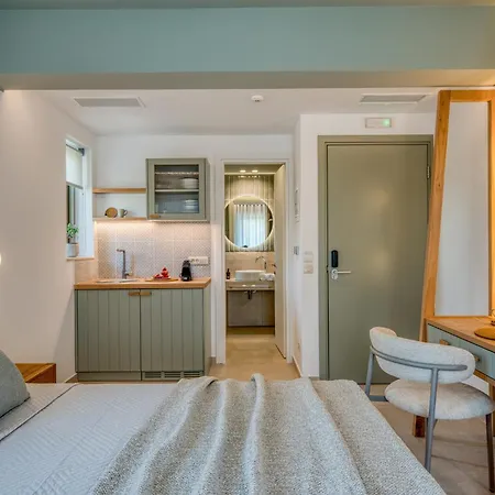 Hotel Palelia Living In The Olive Garden *