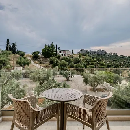 Palelia Living In The Olive Garden