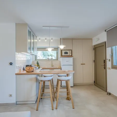 Hotel Palelia Living In The Olive Garden