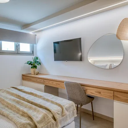 Palelia Living In The Olive Garden *