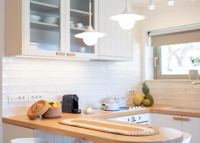 Palelia Living In The Olive Garden Hotel *