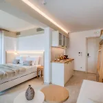Hotell Palelia Living In The Olive Garden *