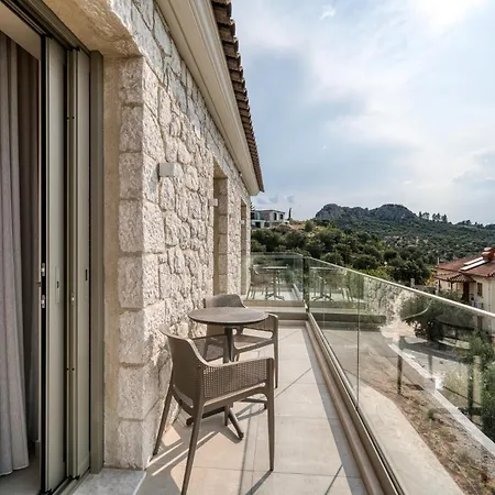 Hotell Palelia Living In The Olive Garden *