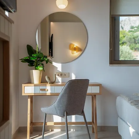 Hotel Palelia Living In The Olive Garden