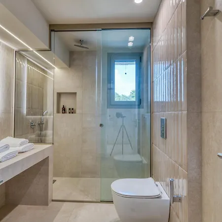 Palelia Living In The Olive Garden Hotel