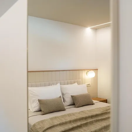 Palelia Living In The Olive Garden * Nauplie