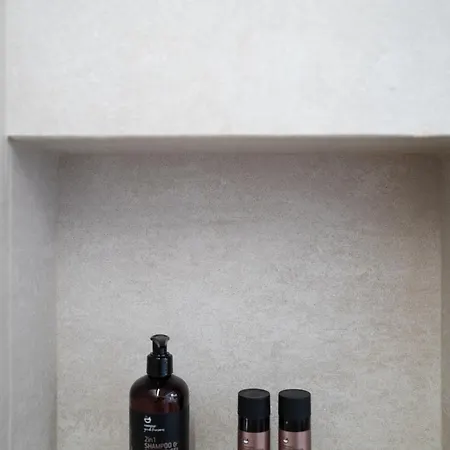 Palelia Living In The Olive Garden Hotel