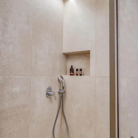 Palelia Living In The Olive Garden Hotel