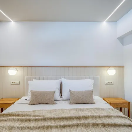 Hotell Palelia Living In The Olive Garden