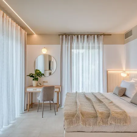 Palelia Living In The Olive Garden Nauplie