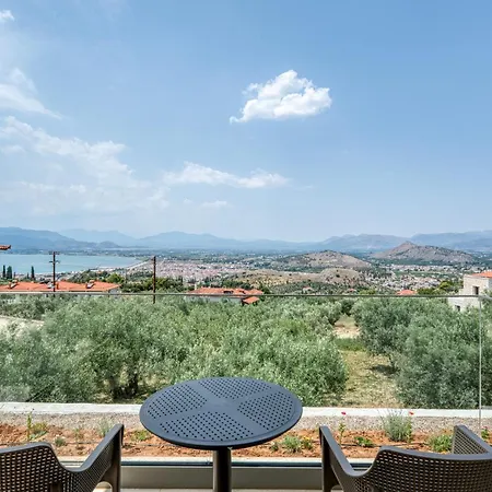 Hotell Palelia Living In The Olive Garden *