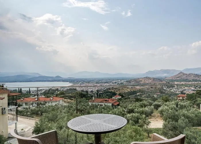 Palelia Living In The Olive Garden