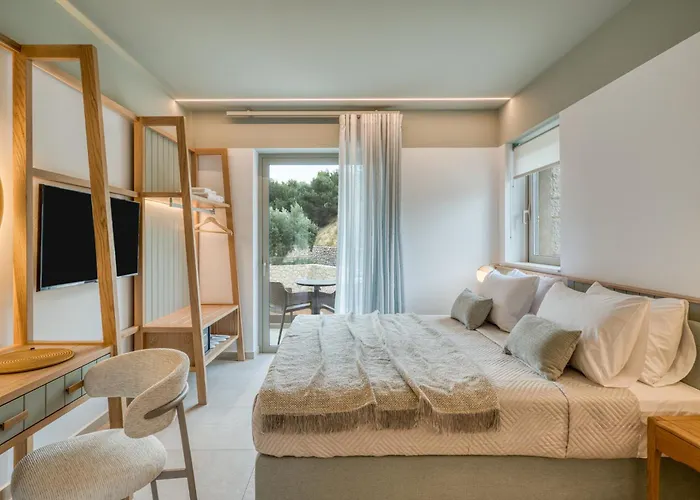 Palelia Living In The Olive Garden 호텔 *