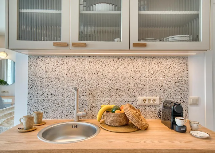 Palelia Living In The Olive Garden 나플리오