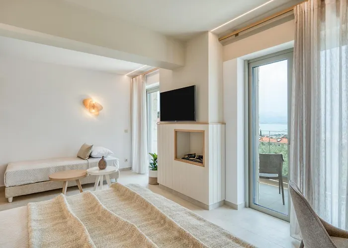 Palelia Living In The Olive Garden 호텔