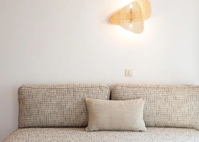 Palelia Living In The Olive Garden