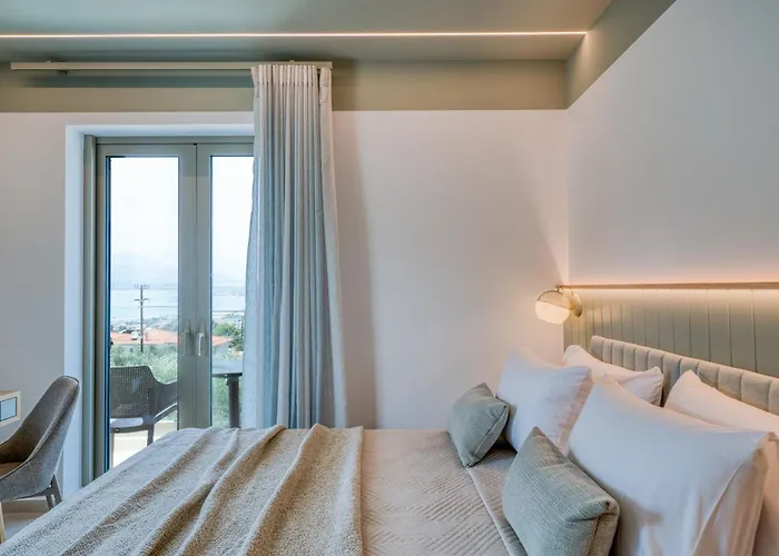 Palelia Living In The Olive Garden