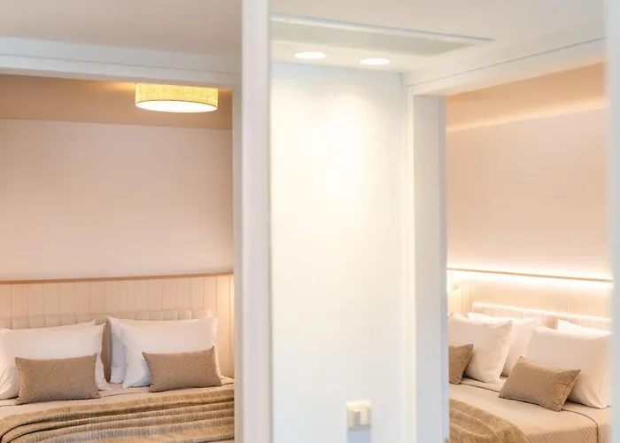 Palelia Living In The Olive Garden