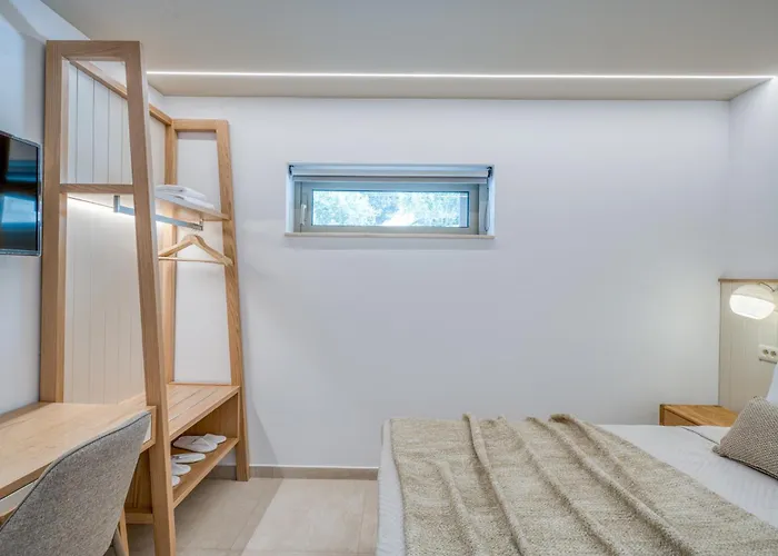 Palelia Living In The Olive Garden 나플리오