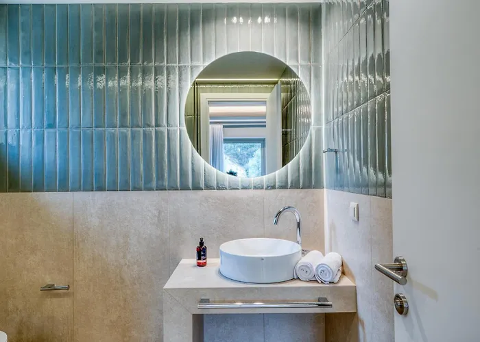 Palelia Living In The Olive Garden *