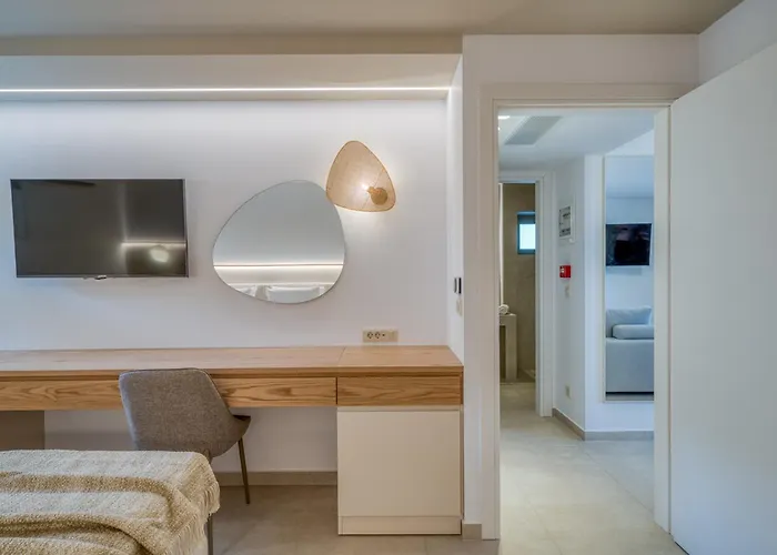 Palelia Living In The Olive Garden 호텔 *