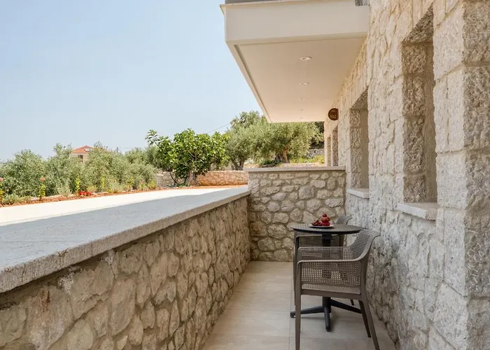 호텔 Palelia Living In The Olive Garden 나플리오