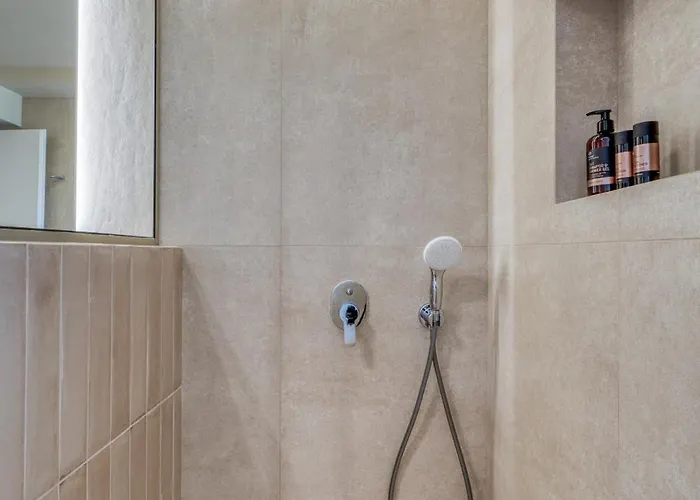 호텔 Palelia Living In The Olive Garden *